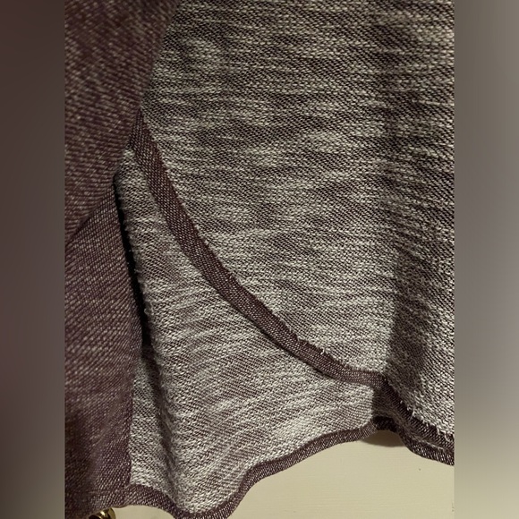 Calvin Klein performance sweater, tulip front, purple, size large - Picture 5 of 8